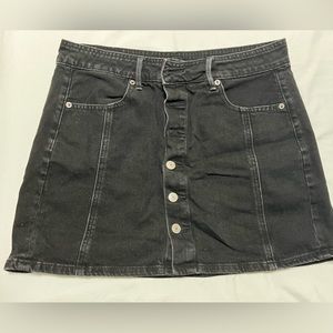 black american eagle size 8 denim skirt
